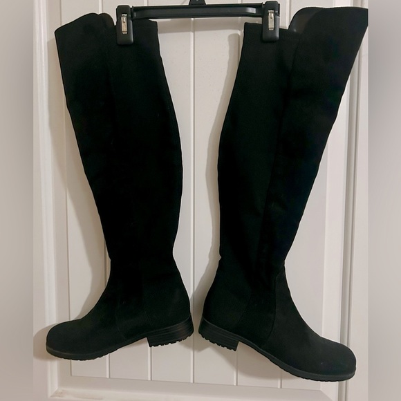 Ladies tall textile boots with elastic backing for stretch. Fit knee - mid knee - Picture 1 of 5